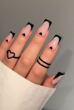 عملت اظافري وش رأيكم New Job Nail Ideas, Black And White Nail, Black And White Nail Art, Fake Nails Designs, Milky Nails, Fancy Nails Designs, Nagel Tips, Simple Gel Nails, Girly Acrylic Nails