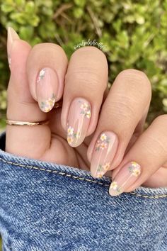 Are you looking for some Easter nail inspiration? You've come to the right place! In this blog post, we will be showcasing 30 cute Easter nail designs that you can use to get in the Unghie Sfumate, Minimal Nails, Floral Nails