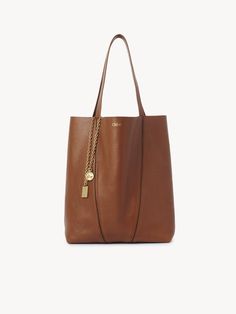 Chloé Chloé Spin Tote Bag In Grained Leather | Chloé US Small Bracelets, Coin Purse Wallet, Belt Jewelry, Bag Collection, Small Leather Goods, Long Wallet, Hobo Bag, Order Online, Purse Wallet