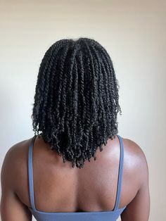 @Cierrap2 #twist Mini Short Passion Twists, Shoulder Length Mini Twists, Mini Twists On Natural Hair, Mini Twists With Extensions, Clean Hairstyles, Mini Twists Natural Hair, Shoulder Length Curls, Afro Natural, Loc Hairstyles