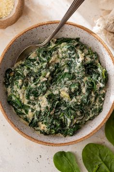 Creamed Spinach Creamed Spinach Recipe Easy, Sopas Light, Keto Creamed Spinach, Tartiflette Recipe, Creamed Spinach Recipe, Alfredo Lasagna, Soup Appetizers, Chicken Crockpot, Lasagna Rolls