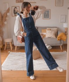 Cute Modest Outfits, Overalls Outfit, Casual College Outfits, Casual Day Outfits, Quick Outfits, Easy Trendy Outfits, Fashion Mode, Casual Style Outfits