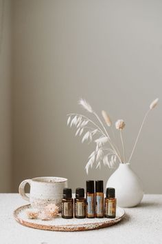 Essential Oil Photography Styling, Doterra Essential Oils Recipes, Digestive Issues, Love Oil, Doterra Oils, 背景 シンプル, Doterra Essential Oils, Essential Oil Recipes