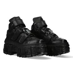 Step into the realm of rock fashion with our Gothic Black Velcro Platform Boots, meticulously crafted to combine style, comfort, and a rebellious attitude. These unisex boots are perfect for those who want to make a bold statement and express their individuality through their footwear. Featuring a genuine leather outer material, veal skin inner lining, and a durable PU-ULTRA sole, these boots are built to last while delivering a trendy, unique look that stands out in any crowd.  Key Features:  - Premium Genuine Leather Construction: Crafted with high-quality genuine leather, these boots offer durability and a sleek, sophisticated look that is perfect for both men and women. - Comfortable Platform Design: The 10cm platform heel provides a stylish lift without compromising on comfort, allowi Stile Punk Rock, Rubber Sole Boots, New Rock Boots, Urban Shoes, Rock Boots, Gothic Boots, Gothic Shoes, Mens Leather Boots, Rock Punk