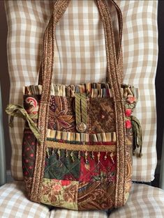 Artsy Bag, Earthy Outfits, Small Laptop, Handbag Outfit, Boho Purses, Patchwork Bags, Vintage Purses, Purse Patterns