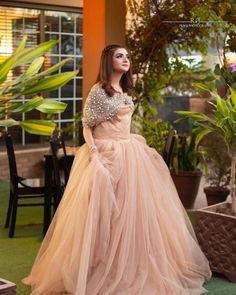 Pakistani Gawon Design, Pakistani Maxi Design, Shadi Frock Design, Beautiful Frocks Design Pakistani, Hairstyles With Maxi, Hairstyles For Long Frocks, Maxi Hairstyles, Fancy Maxi Designs Pakistani, Pakistani Net Frocks And Gowns