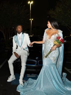 Sky Blue Prom Dress Black Couple, Sky Blue Prom Couple, Cute Prom Colors For Couples, White And Blue Prom Suit, Blue And White Prom Couple, Grey And Blue Prom Suit, Light Blue Prom Couple Outfits, Light Blue Prom Suit