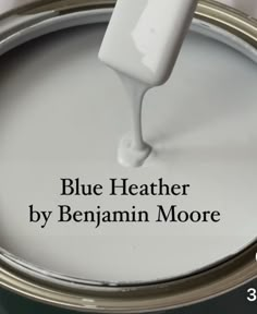 a paint can with the words blue heather by benjamin moore on it