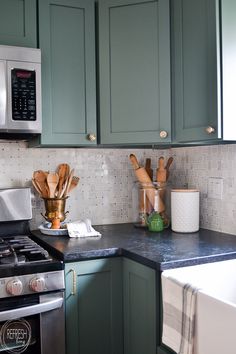 the kitchen counter is clean and ready for us to use