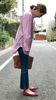 Denim Flats, Cooler Look, Fashion Over 40, Autumn Outfit, Fashion Over 50, Mode Inspiration