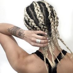 braids boxer hairstyles festive season thin braiding chocolate brown Braided Sporty Hairstyles, Boxer Braids Hairstyles, Hairstyles Athletic, Braids Step By Step, Boxer Braids, Braid Inspiration, Sport Hair, Hairdos For Short Hair, Sports Hairstyles