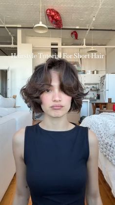 Visit for - Hairstyle Tutorial For Short Hair Short Women Hair Styles, Short Layered Haircuts With Curtain Bangs, Dixie Cut Hair Short, Messy Layered Bob, Lob Styling, Really Short Hair, Hair Inspiration Short, Short Haircuts For Women, Hairstyle Tutorial