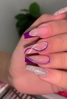 🌸💕Ｆ𝗈𝓁𝓁ℴ𝕨-💕🌸 spring nails trendy spring nails floral nails spring time nails March nails simple spring nails Purple And Silver Nails, Nagellack Trends, Purple Acrylic Nails, Sparkly Nails, Pink Acrylic Nails, Best Acrylic Nails