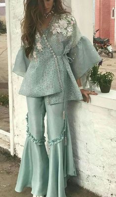 Trendy Outfits Indian, Nikkah Dress, Ritu Kumar, Traditional Indian Dress, Pakistani Fancy Dresses, Salwar Kamiz, Indian Dresses Traditional