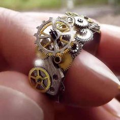 Steampunk Party, Gear Ring, Steampunk Rings, Watch Gears, Hip Hop Rings, Ring Man, Vintage Hip Hop, Hand Accessories, Retro Ring