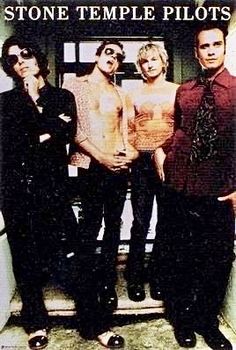 the stone temple pilots are posing for a photo