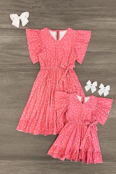 Mom & Me - Pink Polka Dot Ruffle Dress - Sparkle in Pink Sue Johnson, Mommy Daughter Outfits, Ruffle Dresses, Sparkle In Pink, Mother Daughter Dress, Mommy And Me Dresses, Mommy And Me Outfits, Ruffle Sleeve Dress, Easy Dressing