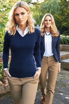 Women Office Outfits, Fine Knit Sweater, Casual Work Outfit, Looks Chic, Work Outfits Women, Professional Outfits, Business Attire, Business Casual Outfits