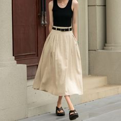 This is a classic fit summer linen skirt with just the right length and hem size! You'll feel so chic and modern in this A Line skirt all year round.This skirt can be a basic piece in your wardrobe.  DETAIL * 50% Linen,50% cotton * Two side deep pockets * Right Hidden Zipper closure * Belt loops * Pleated skirt * Below the knee length * Perfect for Summer and spring and autumn * Machine Washable in Warm/Cold Water/Do not bleach /Mid-iron /Hang Dry * More colors : https://etsy.me/3HxvCIJ * The mo Pleated Linen Skirt, Wardrobe Detail, Linen Skirt Midi, Custom Skirt, Skirt A Line, Fit Summer, Skirt Summer, Summer Linen, Skirt Midi