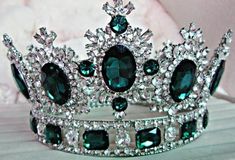 Royal Queen Crown, Crown Tattoos For Women, Royal Crown Jewels, Crown Aesthetic, Crown Tattoo Design, Head Crown, Crown Gold