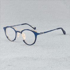 Gender: Unisex Frame Material: Titanium Eyewear Accessories: FRAMES Frame