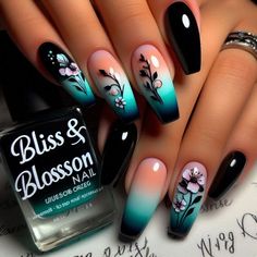 Nails Black Coffin, Coffin Nails Black, Classy Coffin Nails, Birthday Nails Ideas, Summer Coffin Nails, Coffin Nails Short, Sunflower Nail Art, Fingernails Painted, Nails Short Coffin