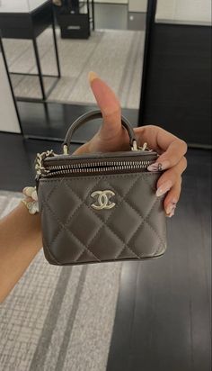 Chanel Aesthetic Bag, Mini Chanel Bag, Chanel Bag Aesthetic, Bag Closet, Handbag Essentials, Bag Obsession