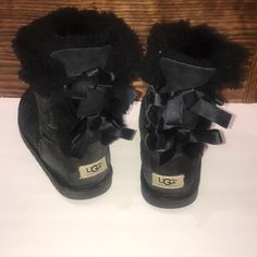 Black Nails Bow Uggs. Size 5 Black Bailey Bow Uggs, Nails Bow, Bow Uggs, Cute Uggs, Uggs With Bows, Bday List, Holiday Wishlist, Bailey Bow Uggs, Black Uggs