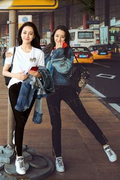 China Street Fashion, Fashion Top Outfits, Dilraba Dilmurat, Trendy Fall, Stylish Girl, Twins, Girl Fashion, Top Outfits, China