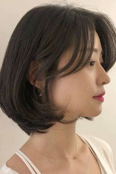 Korean Short Haircut, Short Hair Styles For Round Faces, Penteado Cabelo Curto, Girl Short Hair