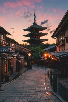 Ninen-zaka and San’nen-zaka approaches, Kyoto, Japan Asian City, Japan Travel Photography, Lucas Black, Japanese Travel, Japan Street, Aesthetic Japan, Destination Voyage, Visit Japan, Kyoto Japan