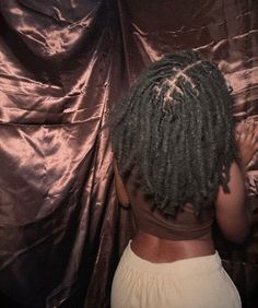 #locs #loccommunity #fyp Locs Middle Part, Locs Loose Ends, Finger Coil Locs, Baby Locs Styles, Low Density Locs, Short 4c Locs, Colored Faux Locs, Budding Locs, Fluffy Locs