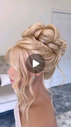 Bride Hair Updo With Headpiece, High Wedding Updo, Long Hippie Hair, Up Dos For Long Hair, High Updo Wedding, Updo Videos, Vampire Hair, Bride Hairstyles Updo, Homecoming 2024