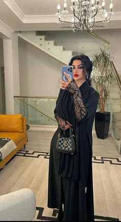 Black Khaleeji Abaya, Luxury Abaya Dubai 2023, Hijab Queen, Dubai Outfit, Evening Gowns With Sleeves