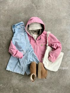 Fall Wishlist 2024, Pink Fall Aesthetic Outfits, Basic Outfit Ideas, Carhartt Women Outfits, Carhartt Outfit, Fits Clothes, Outfit Inspo Casual, Swaggy Outfits, Cute Everyday Outfits