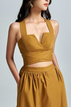 High Fashion Crop Tops, Khaki Midi Skirt, Khaki Crop Top, Belly Shirts, High Fashion Dresses, Mean Blvd, Crop Top Designs, Cutout Top, Looks Party