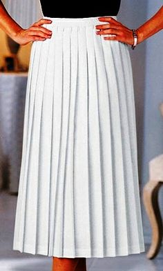 White Skirt Ideas, Knife Pleated Dress, Pleats Fashion, Knife Pleated Skirt, Pleats Dress, Pleaded Skirt, Skirt Ideas, Knife Pleat, Knife Pleats