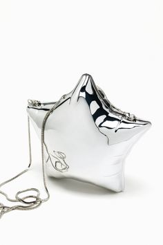 SAC MINAUDIÈRE ÉTOILE - Argent | ZARA France Midnights Outfit, Sparkly Clothes, Zara Purse, Sparkly Outfits, Silver Balloon, Star Box, Silver Clutch, Zara Bags, Small Crossbody Purse