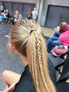 Braided strands in ponytail Girls Rugby Hairstyles, Two Braids Going Into A Ponytail, Braid Pony Tailed Hairstyle, Volleyball Hairstyles Ponytail, 3 Braid Ponytail, Hair Out Hairstyles, Track Hair Styles, Hairstyles Braid Ponytail, Athletic Ponytail