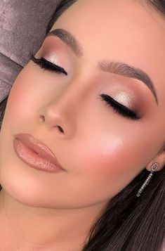 Eye Makeup For Wedding Bridesmaid, Blush Smokey Eye, Eye Makeup For Brown Eyes Wedding, Make Up Looks For Bridesmaid, Formal Party Make Up Look, Eyeshadow For Bride, Prom Makeup Looks 2023, Rose Gold Formal Makeup, Formal Makeup Natural Glowy