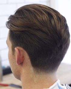 Taper Haircut Men, Mens Haircut Back, Head Hairstyles, Gentleman Haircut, Mens Haircuts Straight Hair, Fade Haircut Styles, Short Hair Back, Tapered Hair