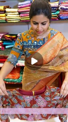 Kalamkari Blouse Designs Silk, Kalamkari Blouse Pattern, Trendy Blouse Design For Saree, Wedding Blouse Designs Back Neck, Kalamkari Embroidery Designs, Blouse Patterns For Silk Saree, Kurti Style Blouse Designs, Kalamkari Saree Blouses, Dress From Silk Saree