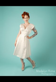 Pretty white dress Registry Wedding Dress, Cool Easy Hairstyles, Laura Byrnes, Pretty White Dresses, Rockabilly Wedding, Trashy Diva, My Wedding Dress, Bridal Bachelorette Party