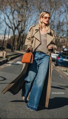 Menswear Style For Women, Denim Trends 2024, 55 Degree Weather Outfit, Casual Fall Outfits 2024, Worst Outfits, Classy Fashion Style, Elegance Dress, Ny Outfits, Trench Coat Outfit