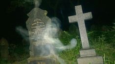 Paranormal Photos, Real Haunted Houses, Spooky Places, Real Ghosts, Ghost And Ghouls, Ghost Pictures, Ghost Photos