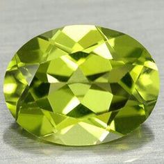 Wearing PERIDOT protects one from poisonous insects. It always makes a slim & good body figure. IS SHARMA Leo Birthstone, Birth Stones Chart, Word Of The Week, Peridot Green, Les Chakras, Back To Nature, August Birth Stone, Green Gemstones