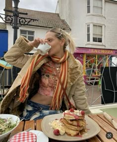 Frazzled English Woman Outfits, Ireland Aesthetic Outfits, English Woman Aesthetic, Argentinian Fashion, British Fashion, Fall Fits, Winter Fits, Autumn Aesthetic, Mode Inspo