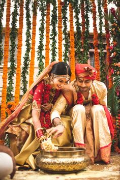 Hindu Backyard Wedding, Garden Wedding Indian, Traditional Mandap Decor, Traditional Mandap, Unique Couple Poses, Wedding Photography Unique, At Home Garden, South Wedding, Mehendi Decor