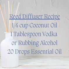 Homemade Reed Diffuser Oil, Reed Diffuser Refill Diy, Make Your Own Reed Diffuser Oil, Homemade Reed Diffuser Oil Recipes, How To Make Reed Diffuser Oil Diy, Diy Reed Diffuser Oil Recipe, How To Make Diffuser Oil, Diy Reed Diffuser Recipes, Diy Diffuser Oil