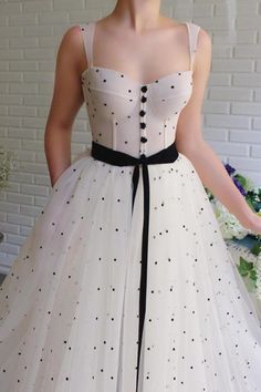 Fitted Tulle Dress With Sashes, Elegant Homecoming Corset Dress With Tulle Skirt, Polka Dot Tulle Dress, Polka Dot Wedding Dress, Teuta Matoshi, Velvet Belt, Dots Dress, Couture Dress, فستان سهرة